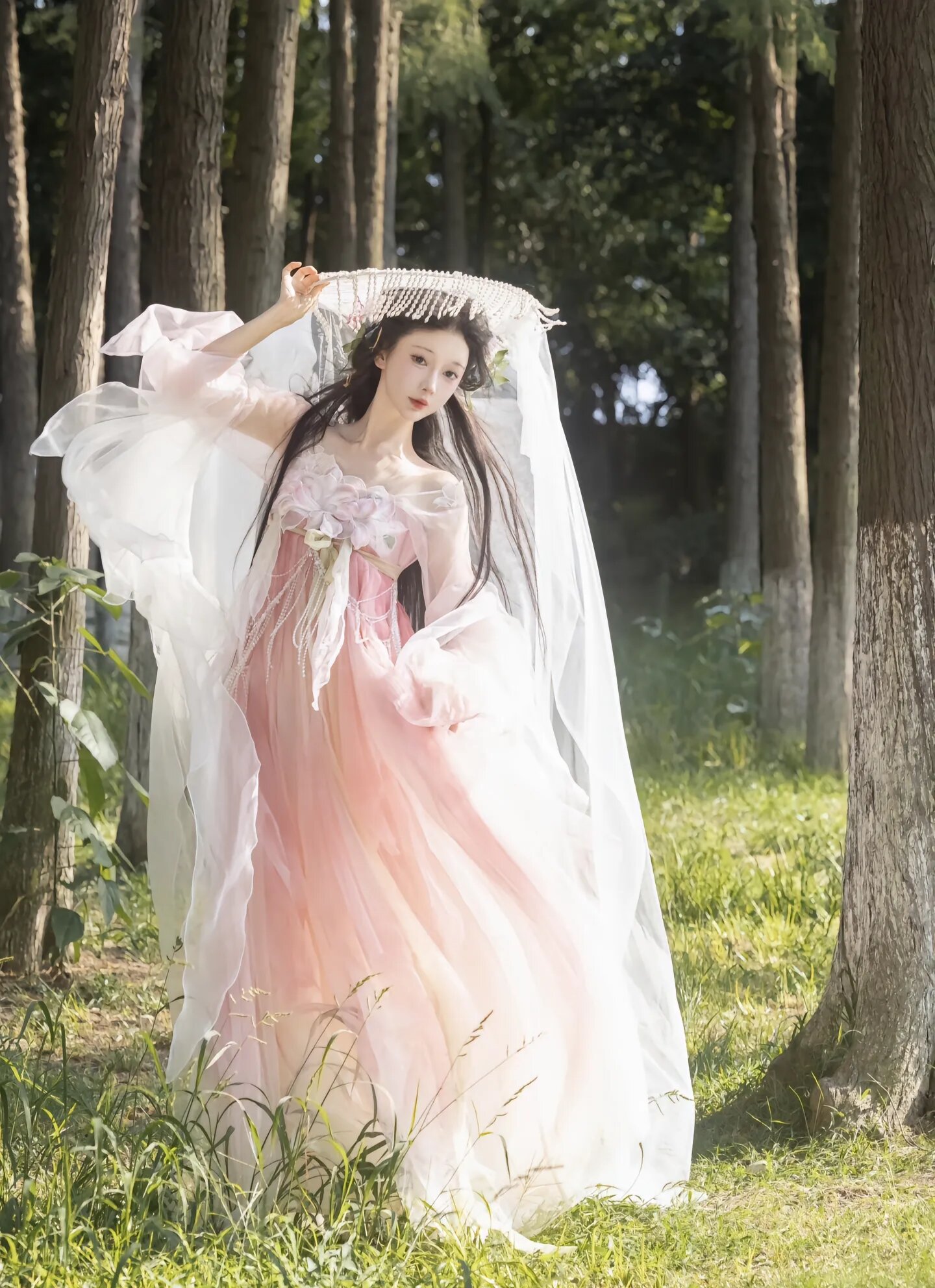 Embracing the Elegance of Cheongsam:The Role of the Brooch as a Stylish Accessory Embracing the Elegance of Cheongsam:The Role of the Brooch as a Stylish Accessory