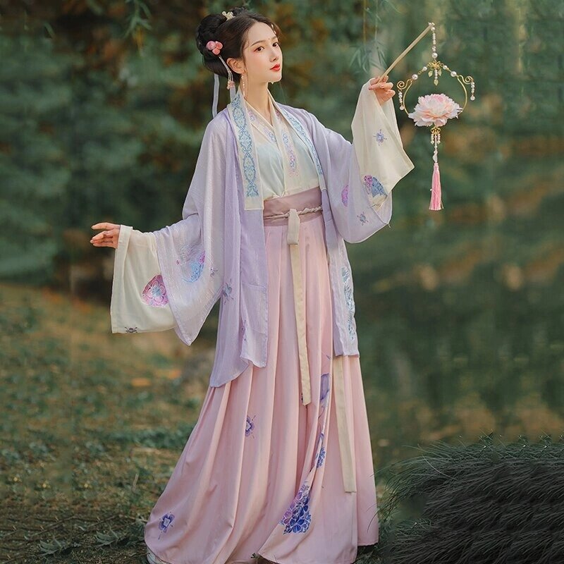 The Enigmatic Charm of the Cheongsam-Clad Beauty The Enigmatic Charm of the Cheongsam-Clad Beauty