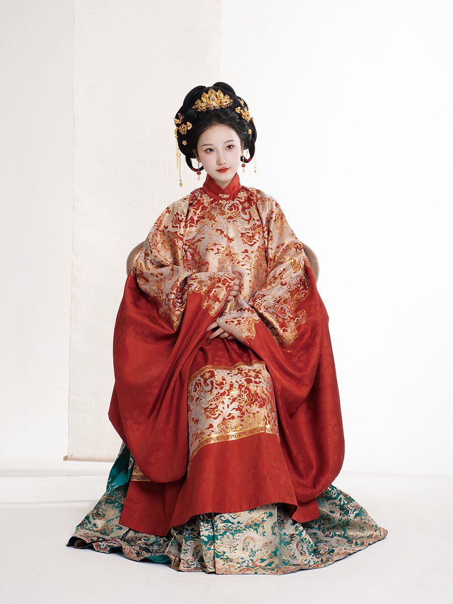 Spring Cheongsam Skirt:A Blend of Tradition and Modern Elegance Spring Cheongsam Skirt:A Blend of Tradition and Modern Elegance
