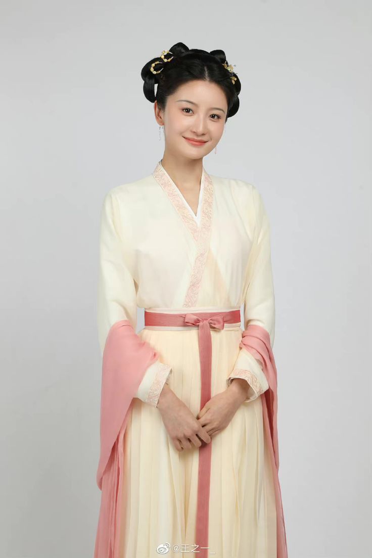 The Complete Guide to Ming Dynasty Hanfu Wedding Gown The Complete Guide to Ming Dynasty Hanfu Wedding Gown