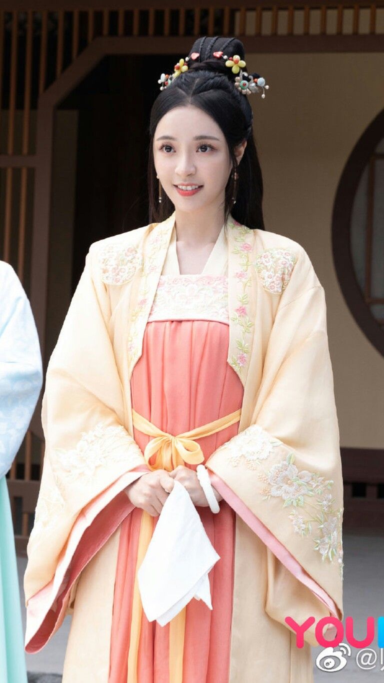 The Enchanting World of Hanfu for Student汉服爱好者 The Enchanting World of Hanfu for Student汉服爱好者