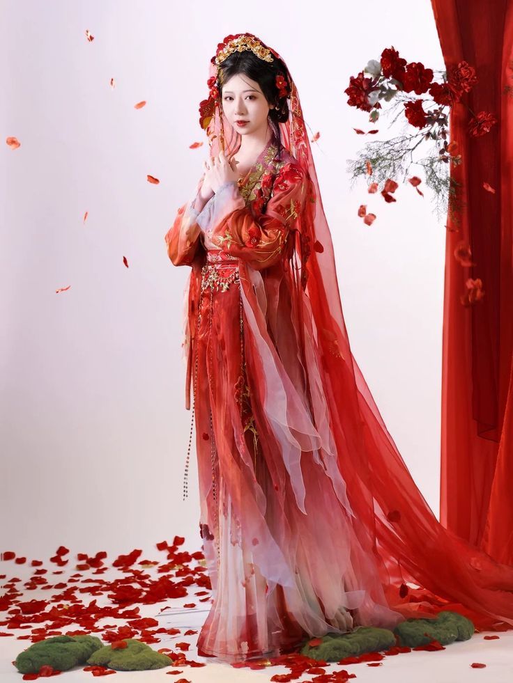 Embracing the Chic Summer Style of Qipao Womens Fashion Embracing the Chic Summer Style of Qipao Womens Fashion