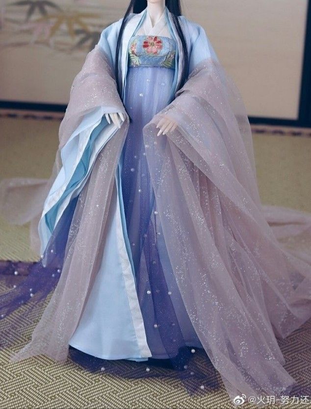 Children in Traditional Hanfu Costumes:The Charm of Little Ones in Ancient Elegance Children in Traditional Hanfu Costumes:The Charm of Little Ones in Ancient Elegance