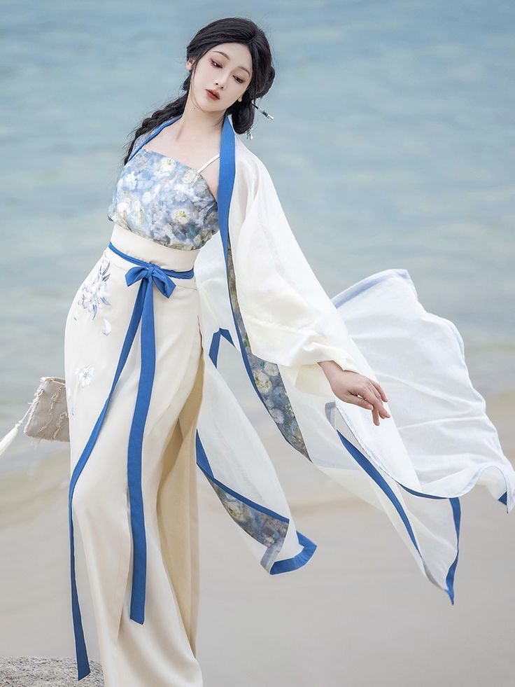 Styling a Qipao with a Small Winter Overcoat A Guide to Perfection