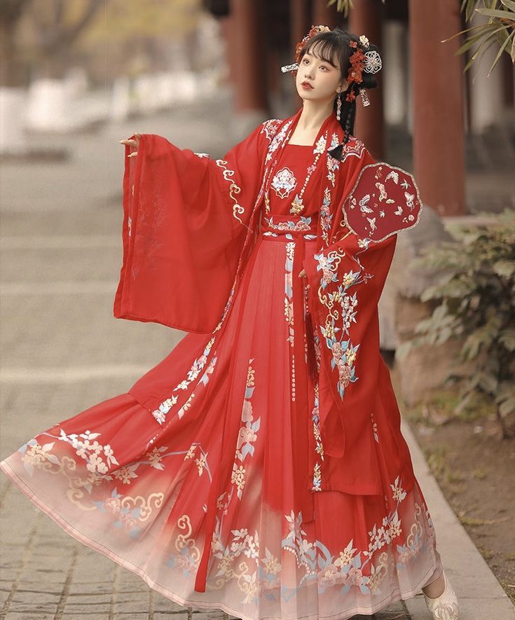 The Child’s World of Horseface Skirt:A Journey into the Cultural Charm of Traditional童装马面裙 The Child’s World of Horseface Skirt:A Journey into the Cultural Charm of Traditional童装马面裙