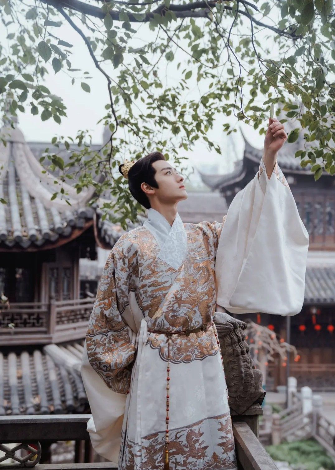 Hanfu Hair Buns for the Chinese New Year:A Traditional Revival Hanfu Hair Buns for the Chinese New Year:A Traditional Revival