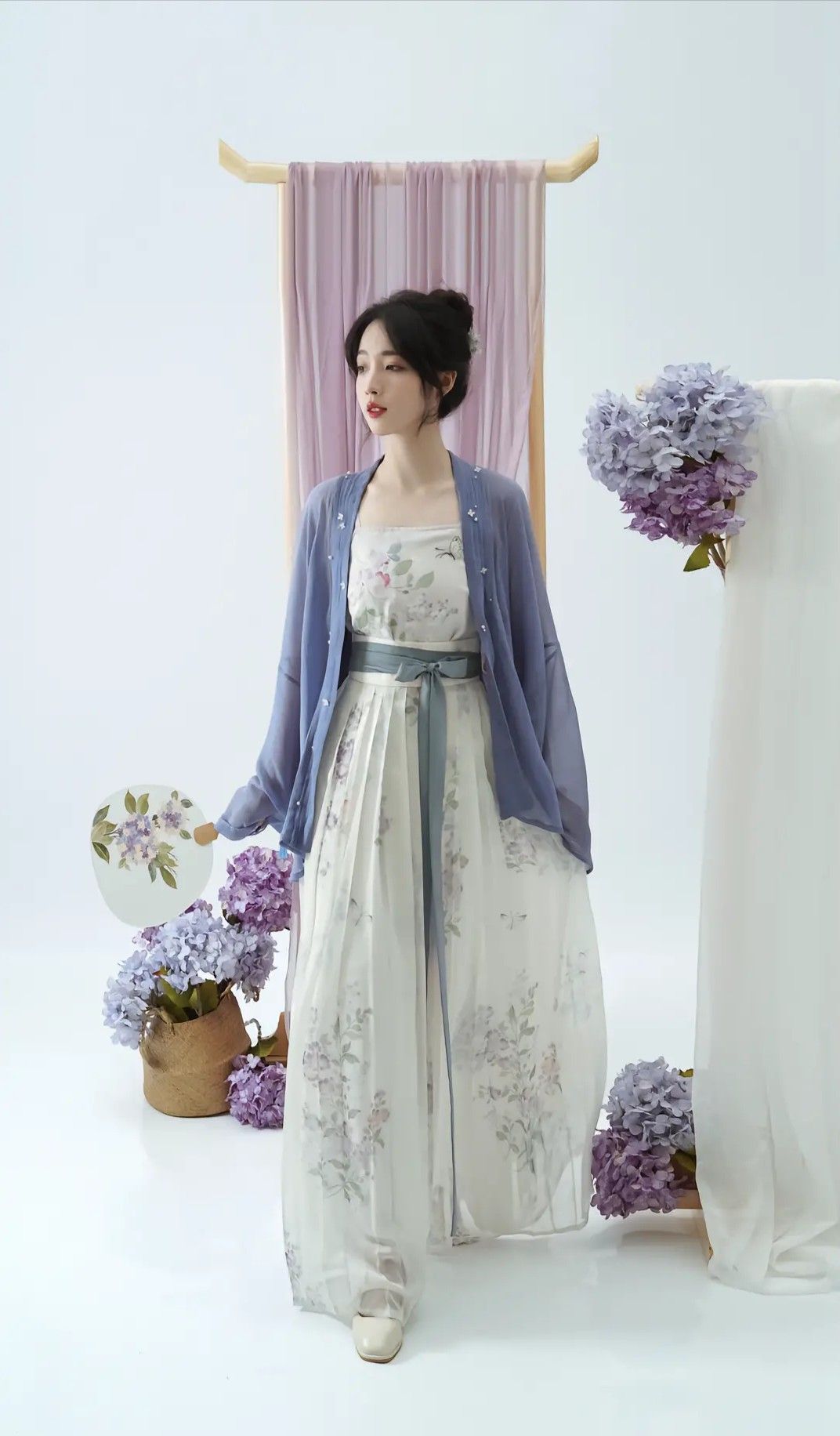 Plus-Size Cheongsam for Curvier Women:A Stylish and Comfortable Option to Hide the Belly Plus-Size Cheongsam for Curvier Women:A Stylish and Comfortable Option to Hide the Belly
