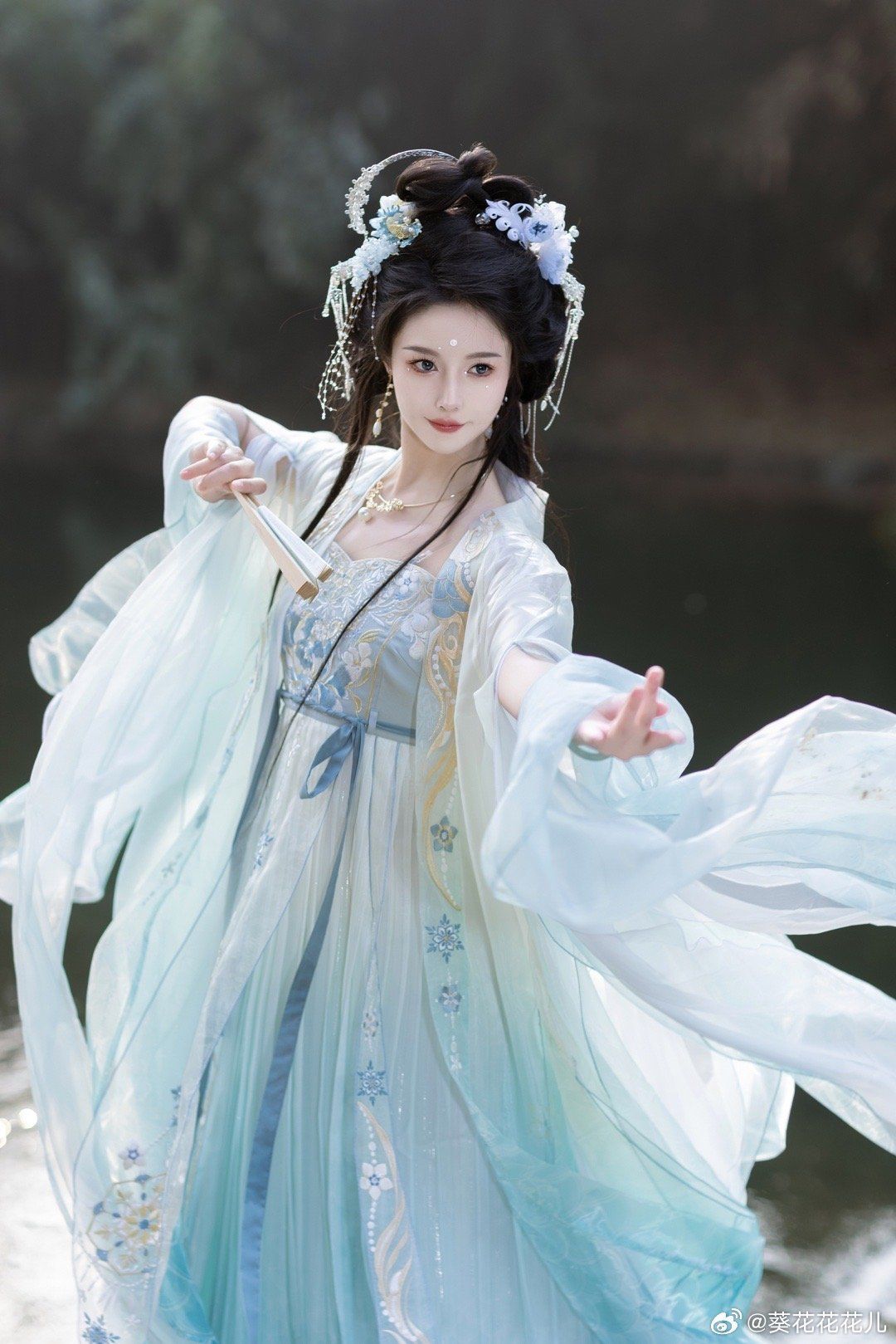 Ancient Girls Skirt Hanfu Costume:A 5-Year-Olds Perspective on Traditional Chinese Dress Ancient Girls Skirt Hanfu Costume:A 5-Year-Olds Perspective on Traditional Chinese Dress