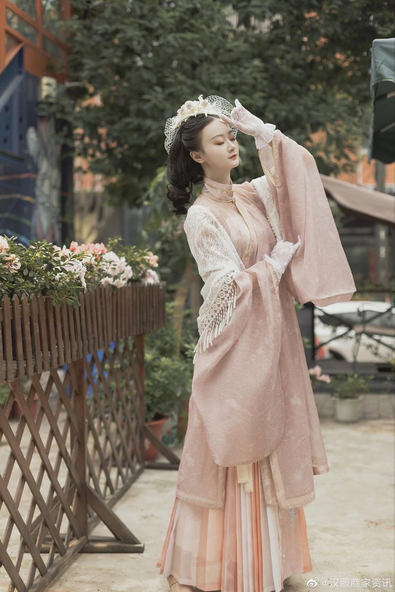 A Summer in a Pink Cheongsam-Style Dress A Summer in a Pink Cheongsam-Style Dress