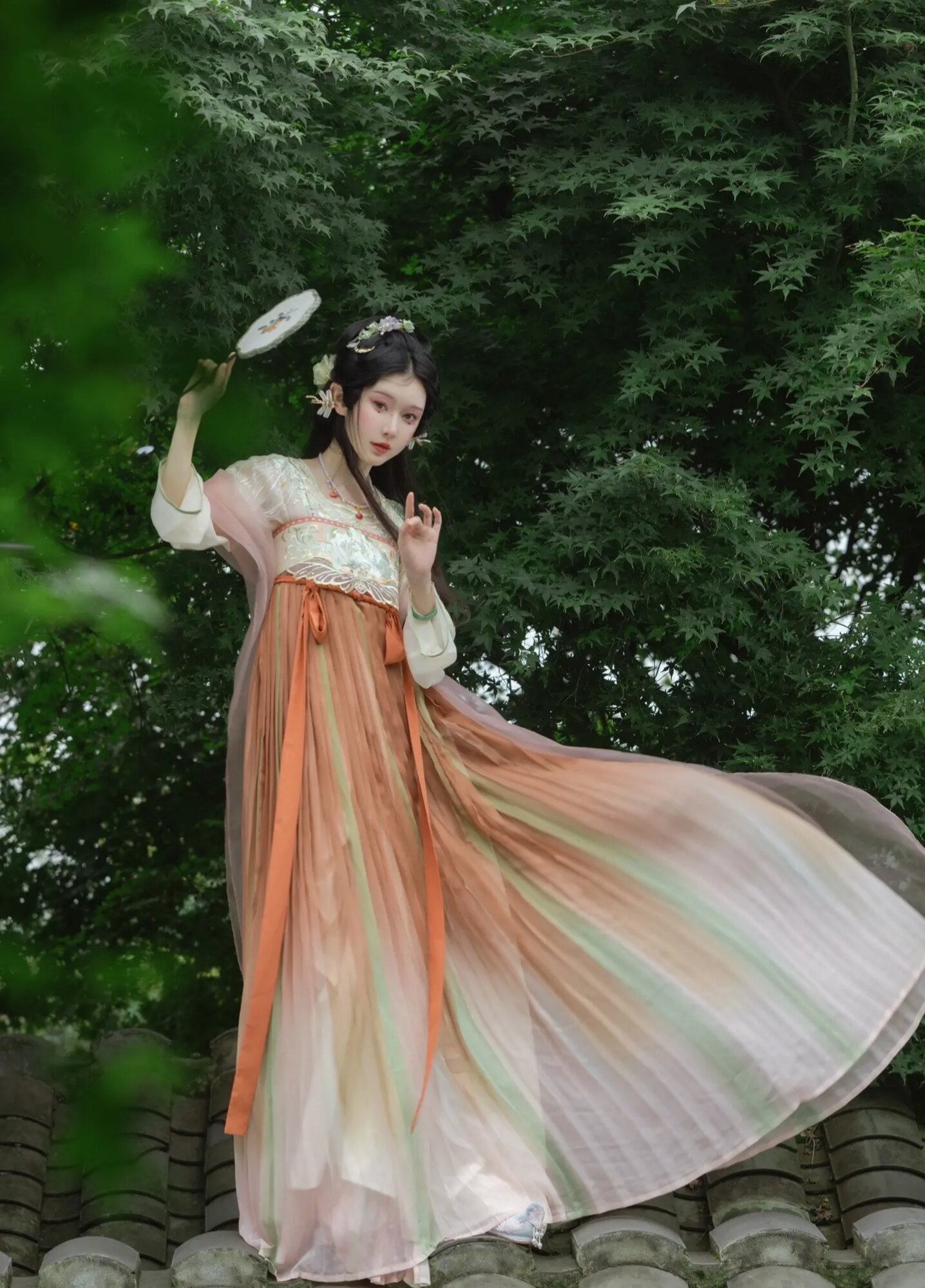 The Enchantment of Traditional Chinese童装,A Glimpse into the World of Little Girls in Hanfu Costumes The Enchantment of Traditional Chinese童装,A Glimpse into the World of Little Girls in Hanfu Costumes