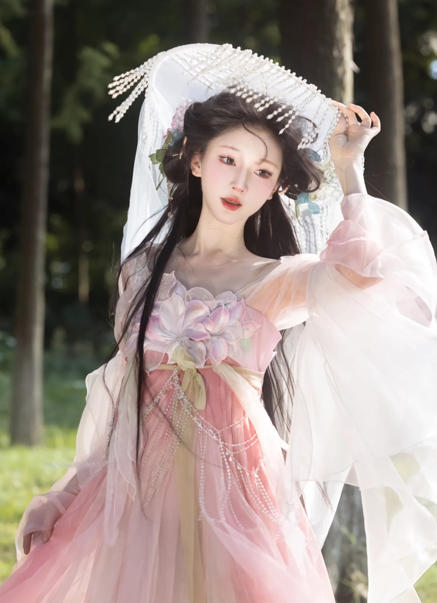 The Story of a Brother and Sister in Traditional Hanfu Fashion The Story of a Brother and Sister in Traditional Hanfu Fashion
