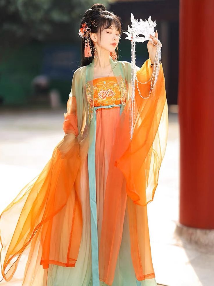 The Splendor of the Earring-Inspired Back Cloud Horse-Face Skirt:A Cultural Exploration The Splendor of the Earring-Inspired Back Cloud Horse-Face Skirt:A Cultural Exploration