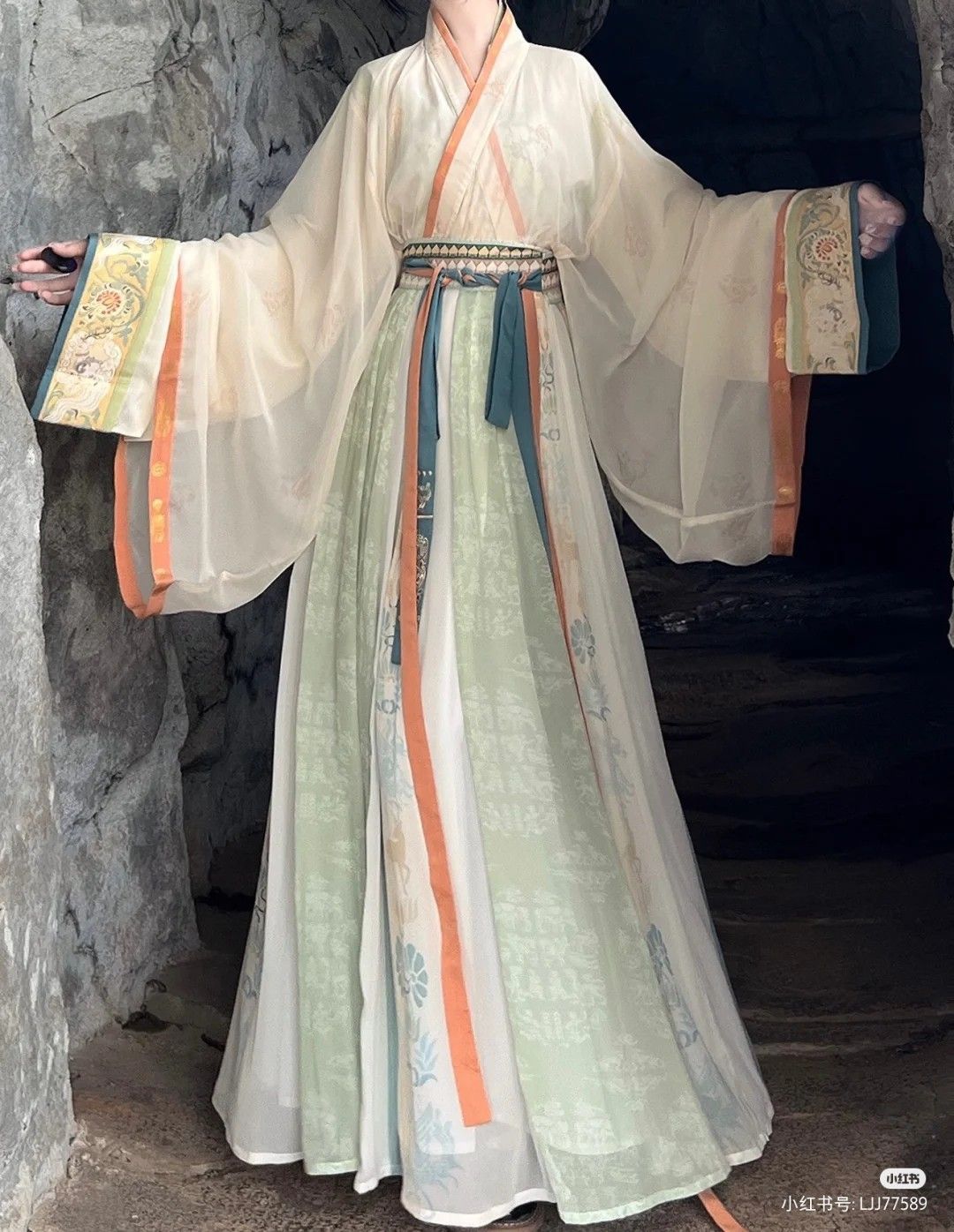 Hanfu Hairpin Storage Bags:Preserving the Elegance of Traditional Chinese Hair Accessories Hanfu Hairpin Storage Bags:Preserving the Elegance of Traditional Chinese Hair Accessories