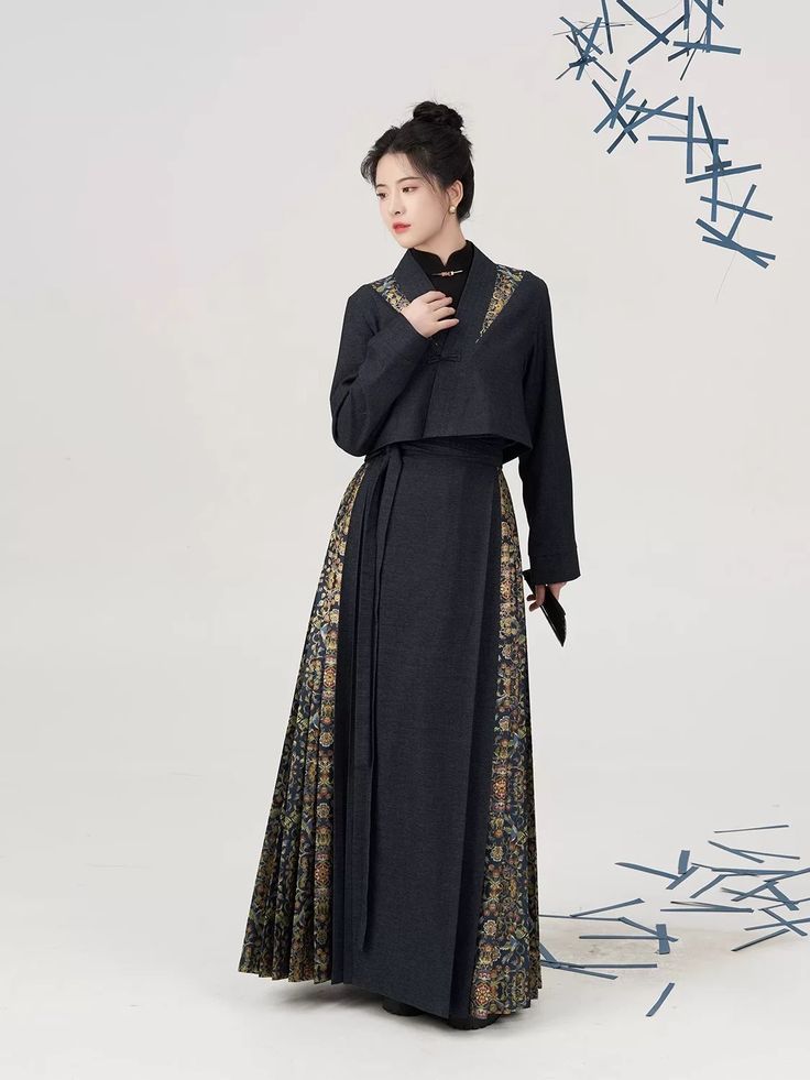 The Legend of the Mermaid Tears and the Otherworldly Flower in Hanfu Fashion The Legend of the Mermaid Tears and the Otherworldly Flower in Hanfu Fashion
