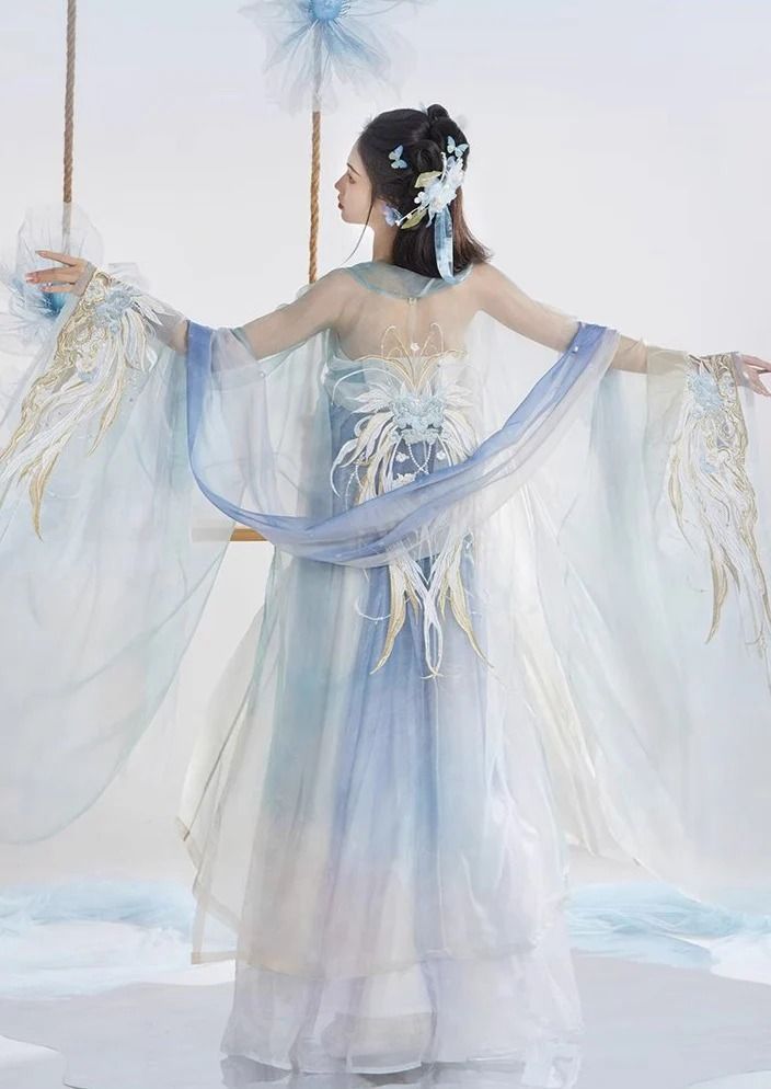 Hangzhou Silk Cheongsam:The Splendor of Real Silk Hangzhou Silk Cheongsam:The Splendor of Real Silk