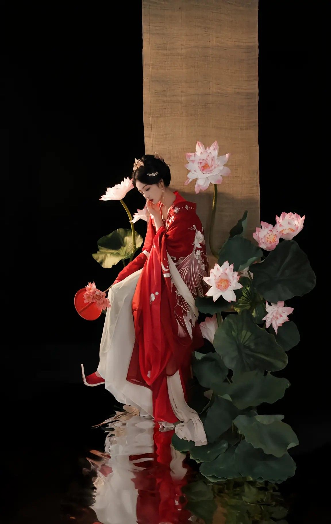 Traditional Chinese-Style Girls Cheongsam Qipao with Long Skirt Traditional Chinese-Style Girls Cheongsam Qipao with Long Skirt