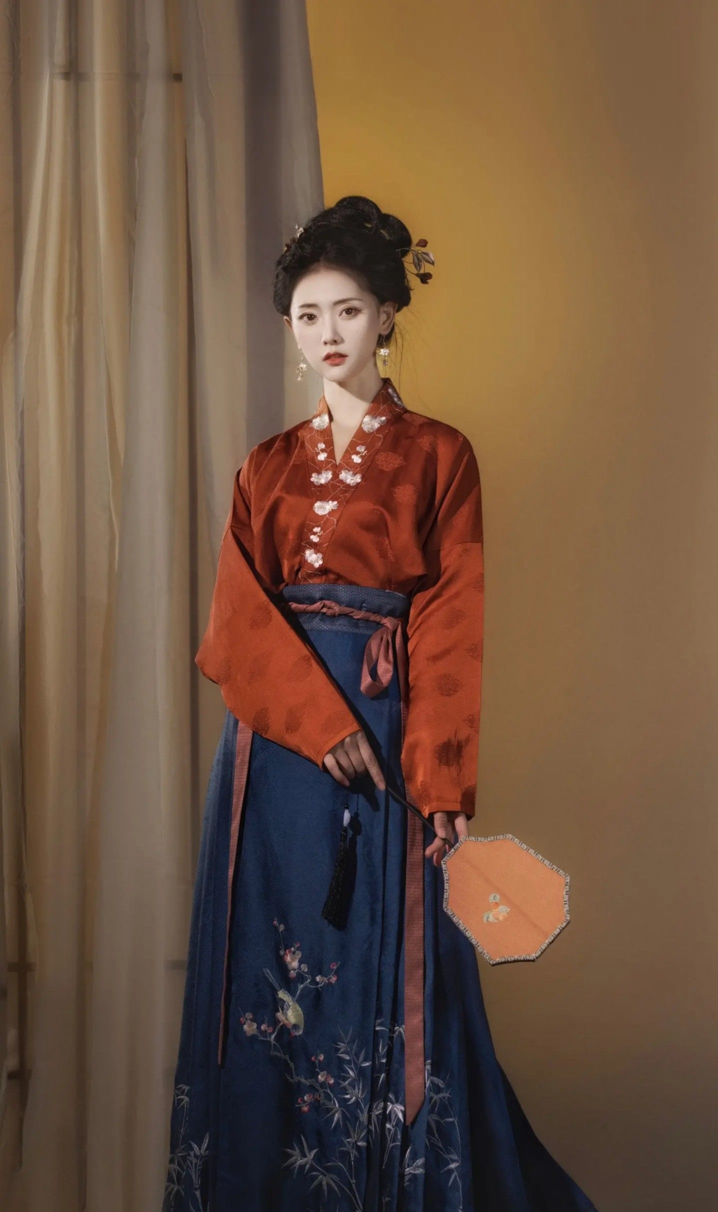 Autumn Fashion Trends:Exploring the Beauty of Hanfu for Women Autumn Fashion Trends:Exploring the Beauty of Hanfu for Women