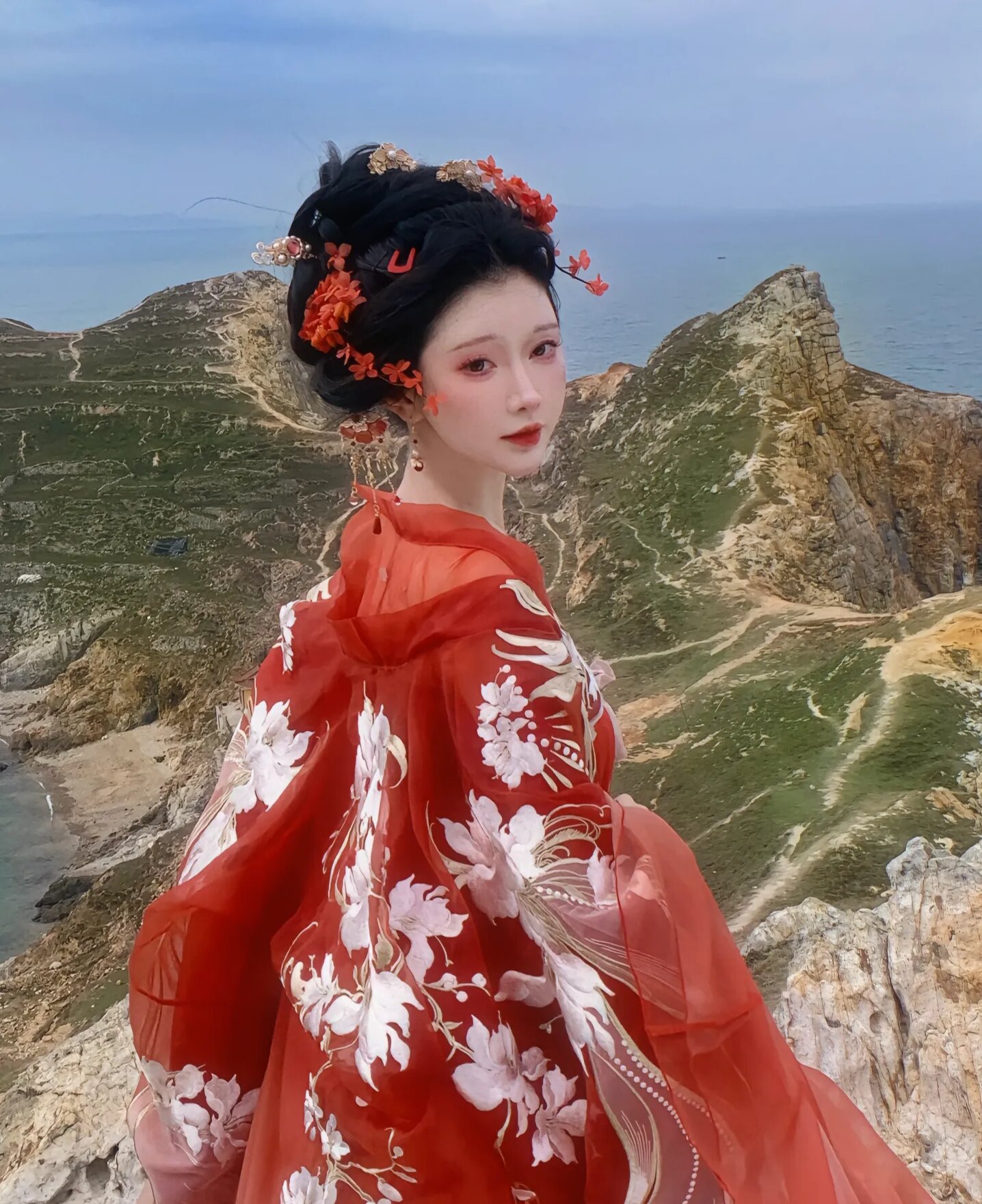 Plus-Size Qipao and Classical Dance:Embracing Beauty in Every Size Plus-Size Qipao and Classical Dance:Embracing Beauty in Every Size