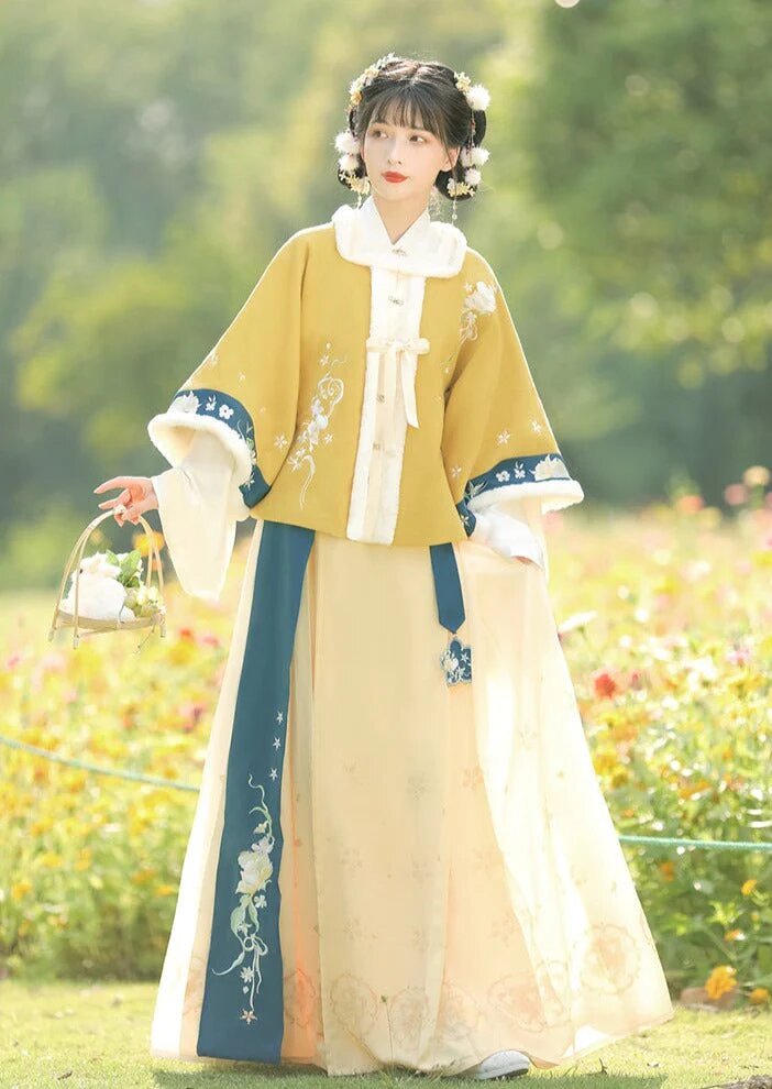 The Enigma of Cheongsam Elegance:Embracing the Traditional Charm
