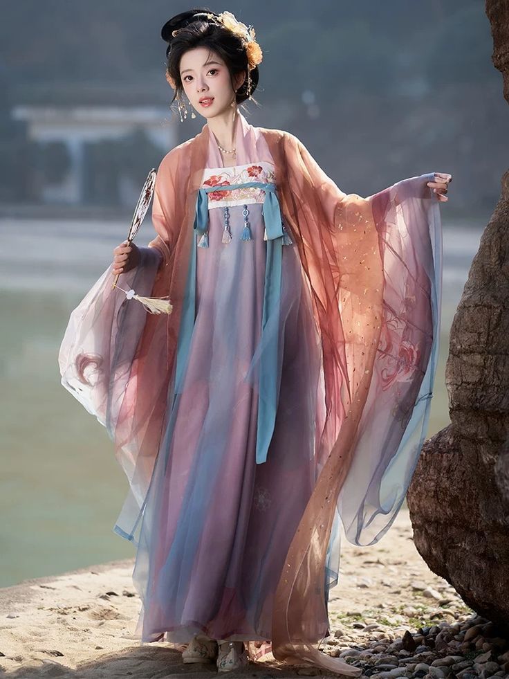 Mongolian Hanfu:Exploring the Cultural Merges of Traditional Clothing in Mongolia Mongolian Hanfu:Exploring the Cultural Merges of Traditional Clothing in Mongolia