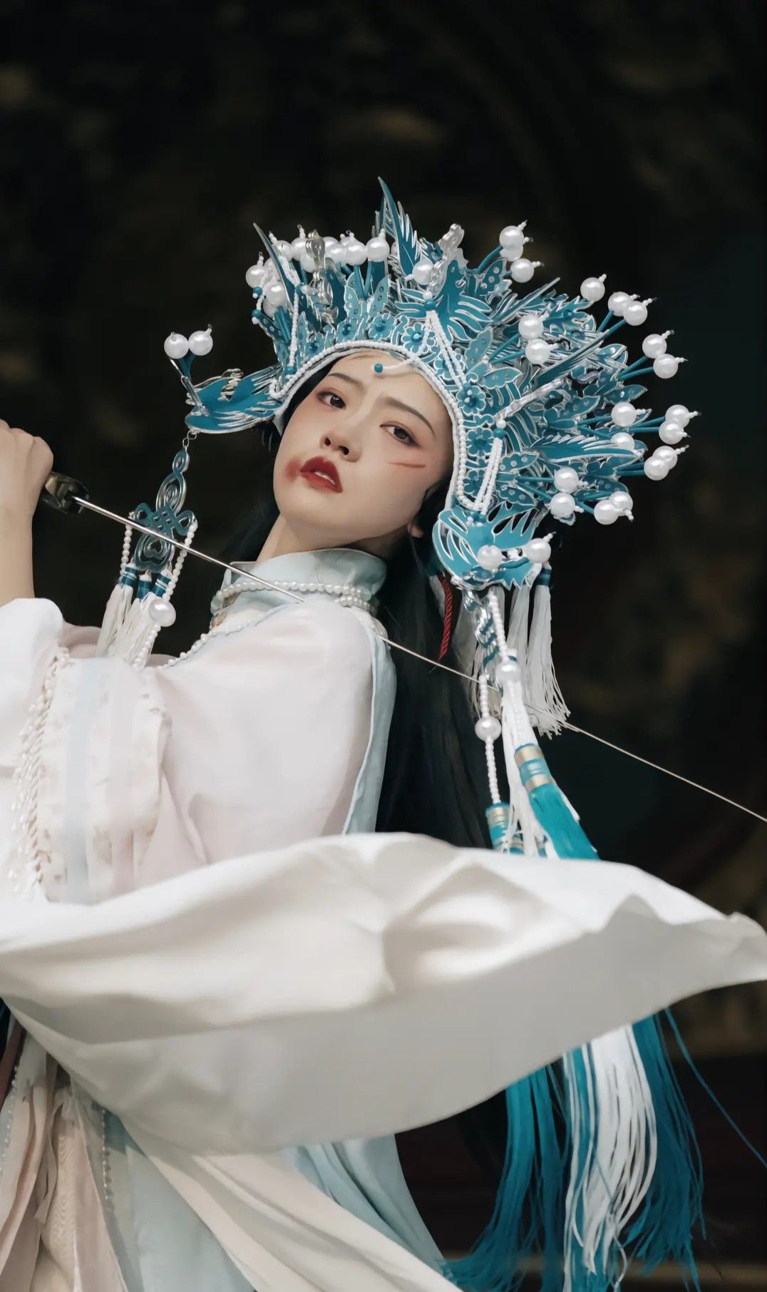 Ethereal Beauty of Traditional Chinese Hanfu Costumes:Embroidery on a Womans Ancient Attire Ethereal Beauty of Traditional Chinese Hanfu Costumes:Embroidery on a Womans Ancient Attire
