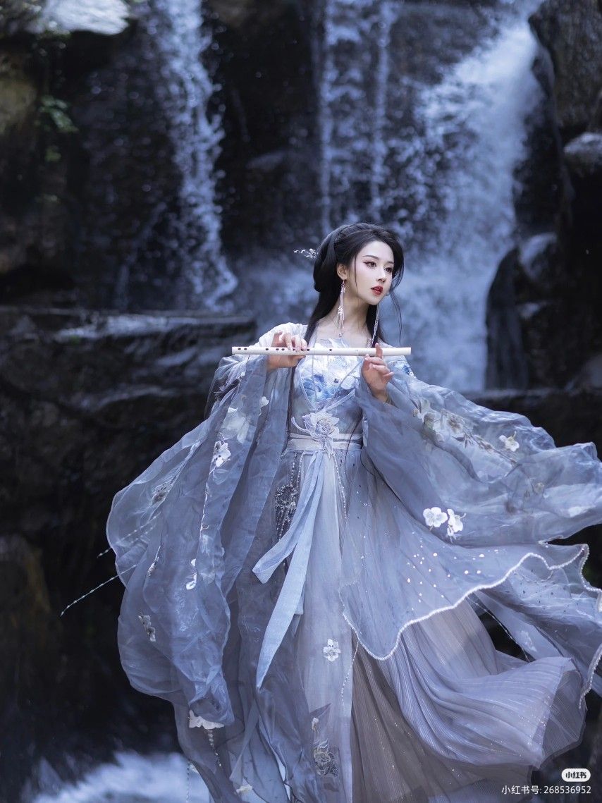 The Splendid Splendor of Hanfu in the Northern and Southern Dynasties The Splendid Splendor of Hanfu in the Northern and Southern Dynasties