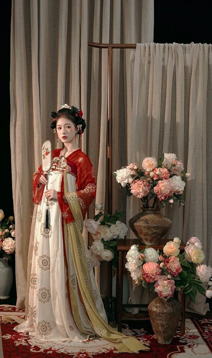 The Elegance of Wedding Cheongsam:A Luxurious Tradition The Elegance of Wedding Cheongsam:A Luxurious Tradition