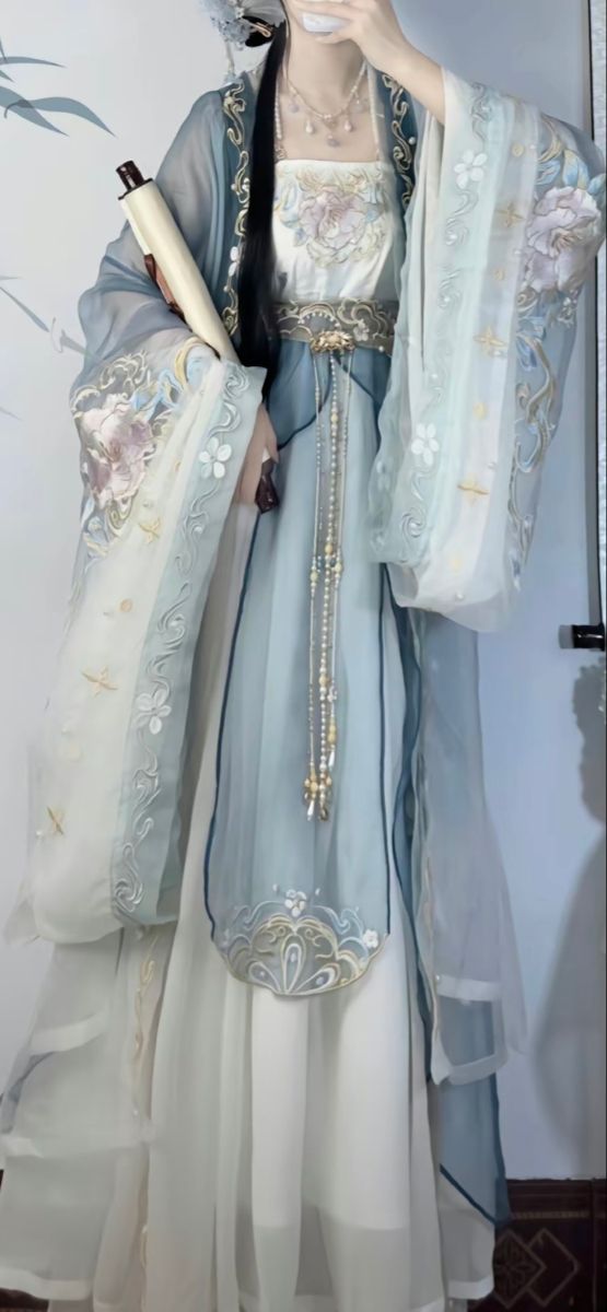 Hanfu Minglan:Exploring the Knowledge of the Same Style as Know or Dont Know Hanfu Minglan:Exploring the Knowledge of the Same Style as Know or Dont Know