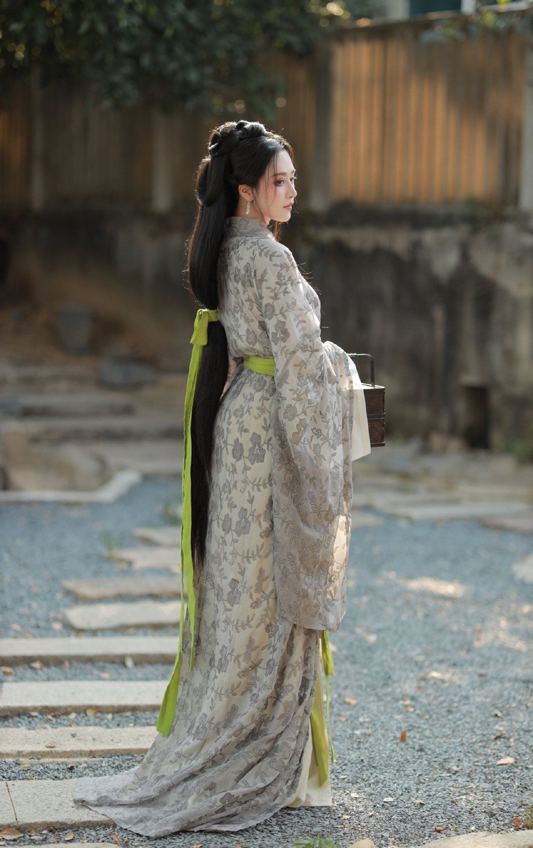 The Complete Guide to Ancient Costume Full Headpieces The Complete Guide to Ancient Costume Full Headpieces