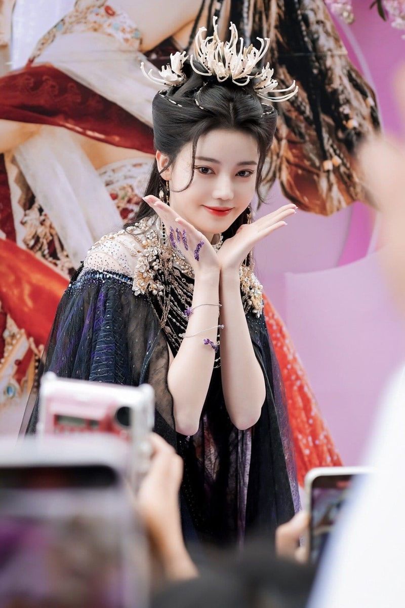 Moon Festival:Childrens Hanfu Princess and the Enchantment of Traditional Chinese Culture Moon Festival:Childrens Hanfu Princess and the Enchantment of Traditional Chinese Culture