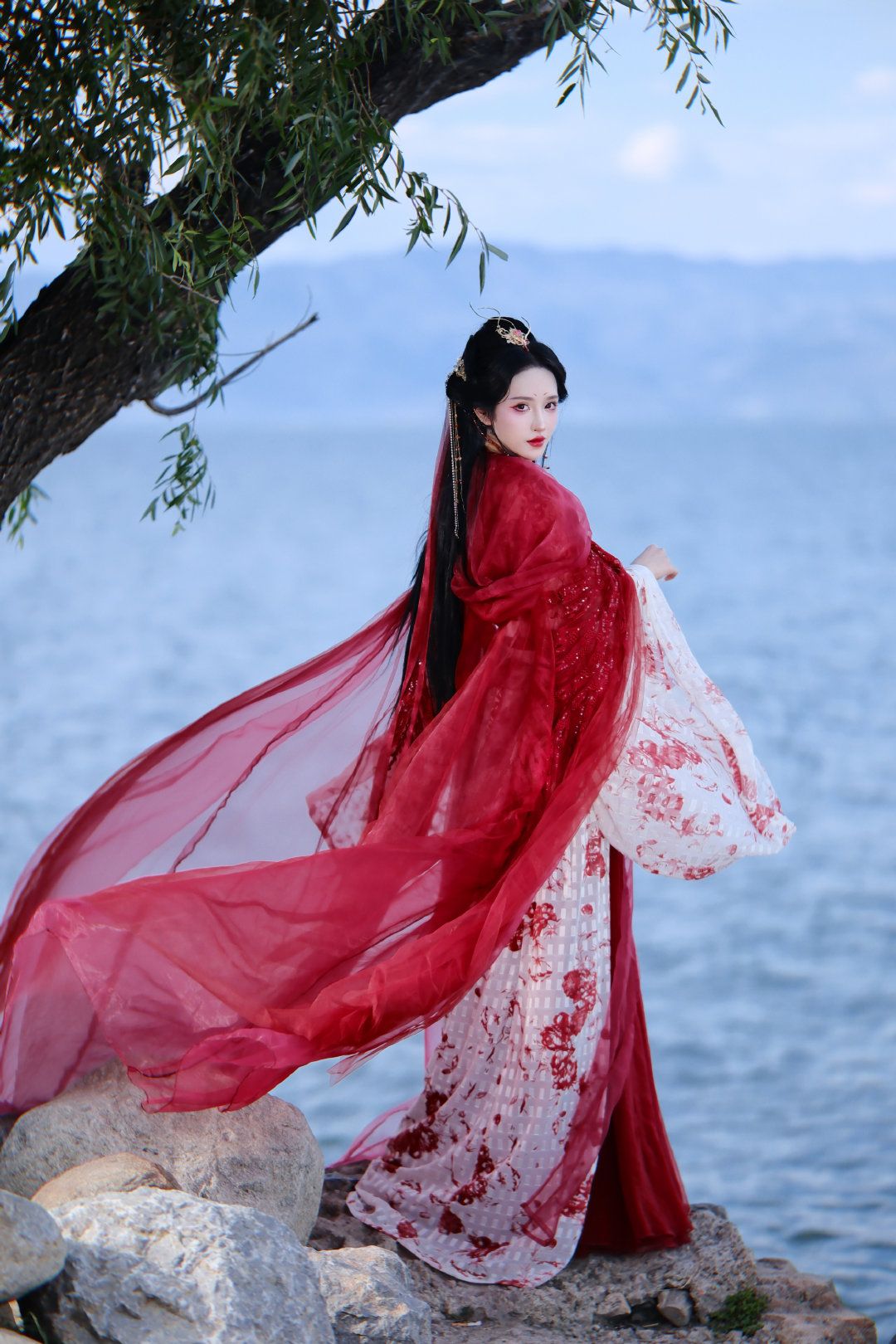 The Charm of MIMO DK Cheongsam:A Closer Look at the Traditional Beauty