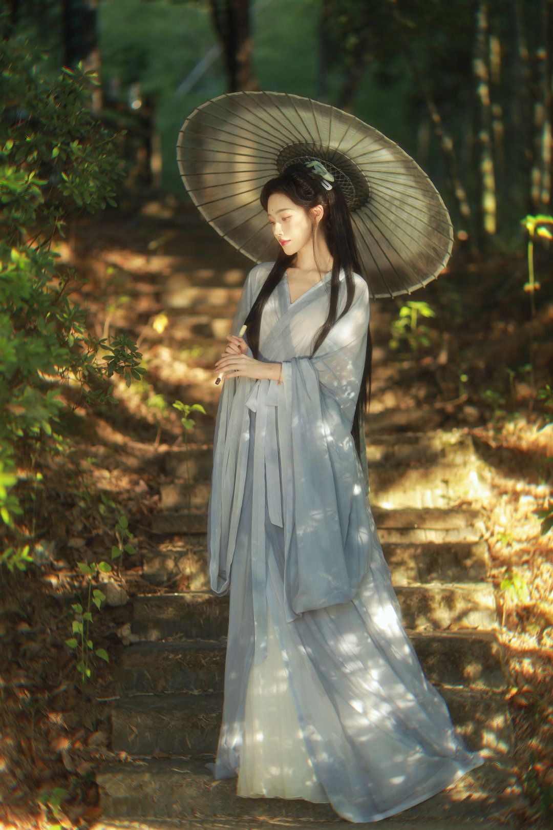 Adult Hanfu Fashion:Exploring the 20-Year-Old Trend Adult Hanfu Fashion:Exploring the 20-Year-Old Trend