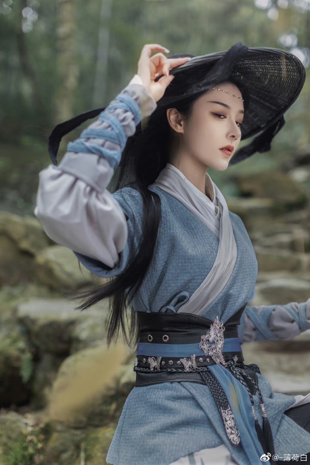 The Journey of a Petite and Curvier Sister into the World of Maimi-Style Skirts The Journey of a Petite and Curvier Sister into the World of Maimi-Style Skirts
