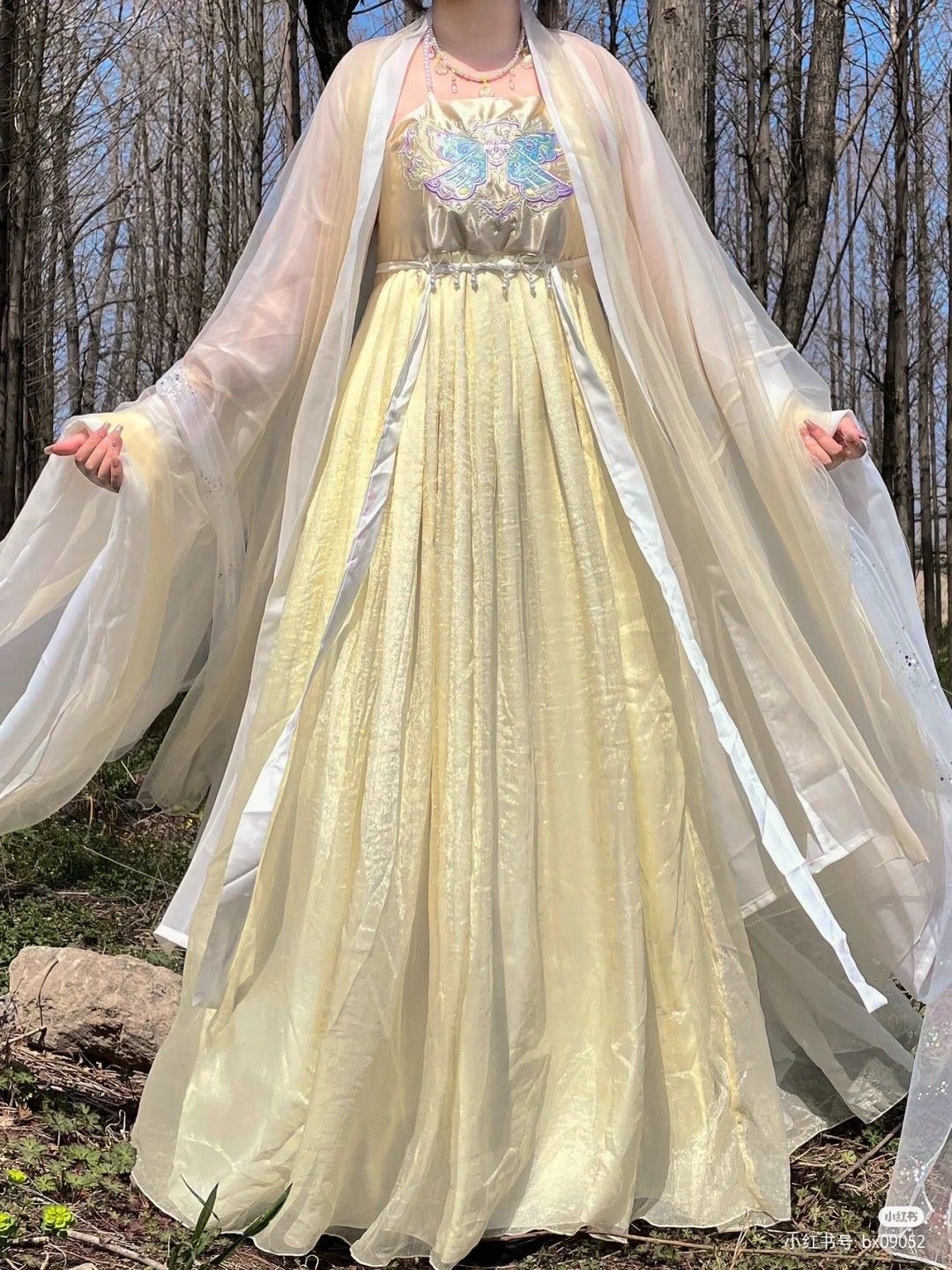 Embracing Tradition:The New 2024 Cheongsam Collection Embracing Tradition:The New 2024 Cheongsam Collection