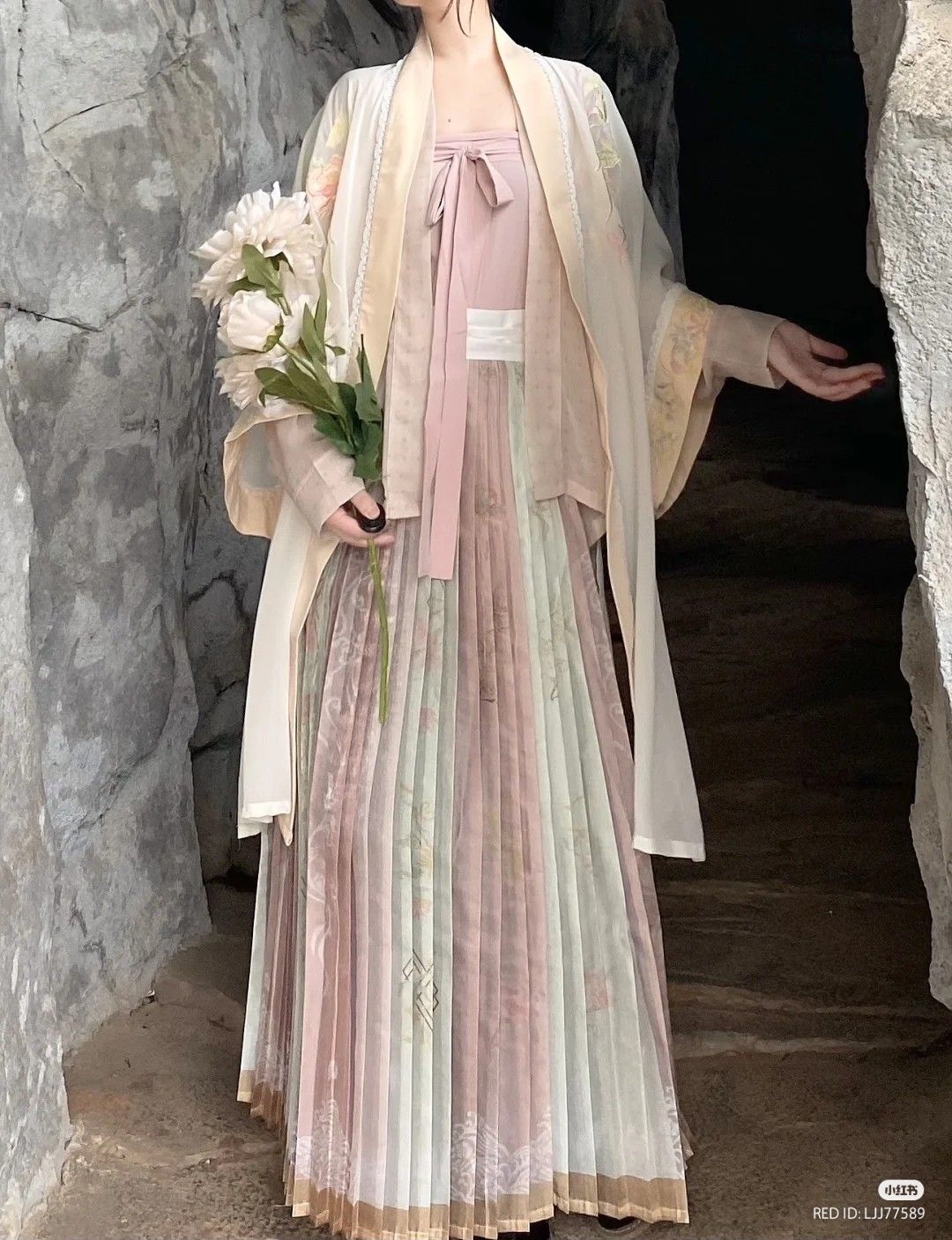 Traditional Cheongsam with Long Skirt:Chinese Style for Students