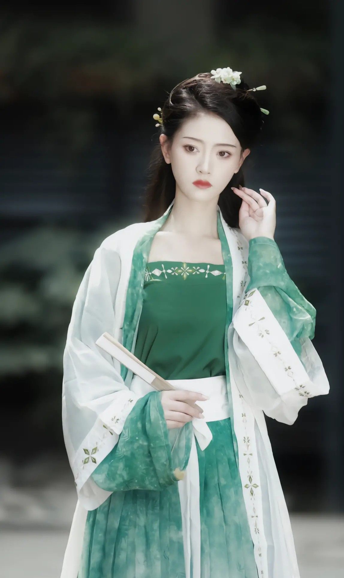 The Enchanting Beauty of Qiaoqiao Hanfu:A Journey into Traditional Chinese Fashion The Enchanting Beauty of Qiaoqiao Hanfu:A Journey into Traditional Chinese Fashion