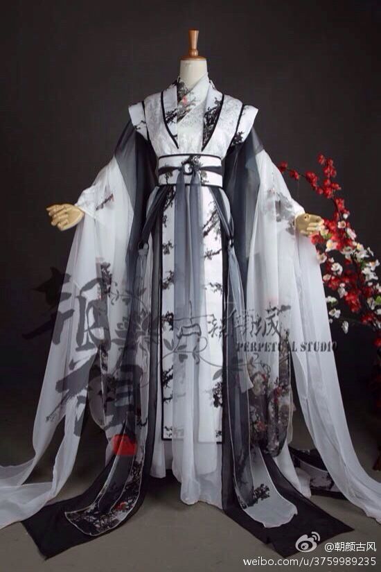 A Complete Guide to Blue Traditional Hanfu Costume for Women A Complete Guide to Blue Traditional Hanfu Costume for Women