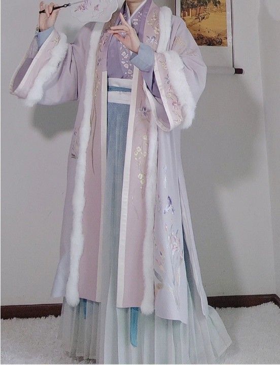 The Elegance of a Single Cheongsam Top The Elegance of a Single Cheongsam Top