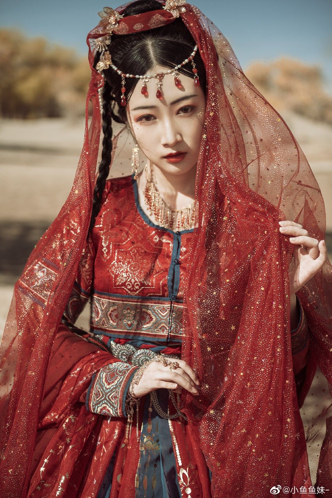 Summer in a Flax Qipao:The Comfort and Style of Linen in Traditional Chinese Clothing Summer in a Flax Qipao:The Comfort and Style of Linen in Traditional Chinese Clothing