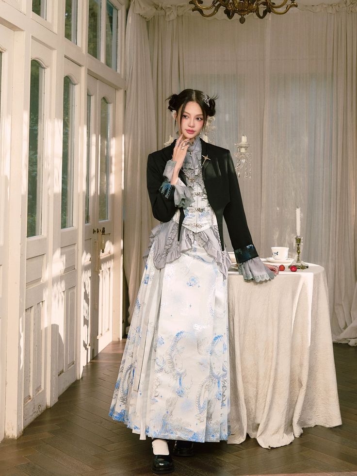 Elegant Qipao with Modern Extravaganza:A Fashion Statement of Class and Quality Elegant Qipao with Modern Extravaganza:A Fashion Statement of Class and Quality