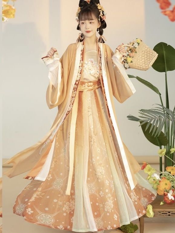 Little Girls Hanfu Fashion:The Charm of Short-sleeved Hanfu for Young Girls