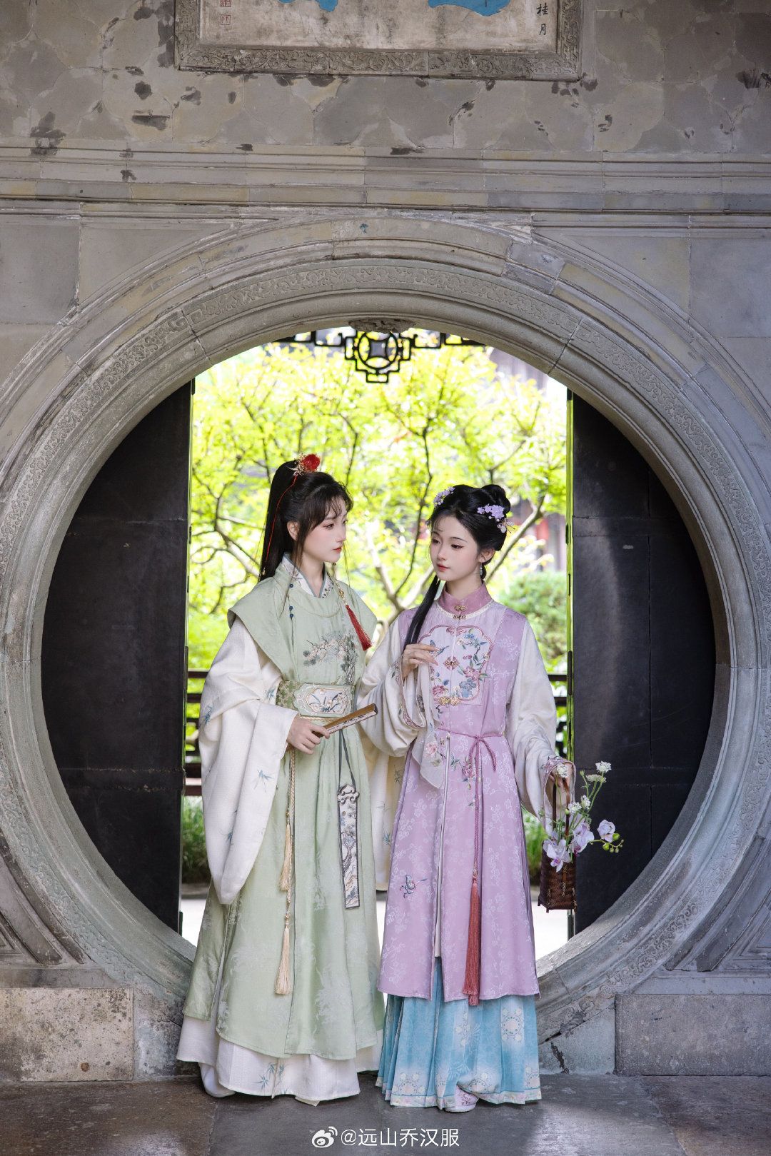 The Elegance of Mulberry Silk Cheongsam Underskirts:A Journey into Traditional Chinese Fashion The Elegance of Mulberry Silk Cheongsam Underskirts:A Journey into Traditional Chinese Fashion