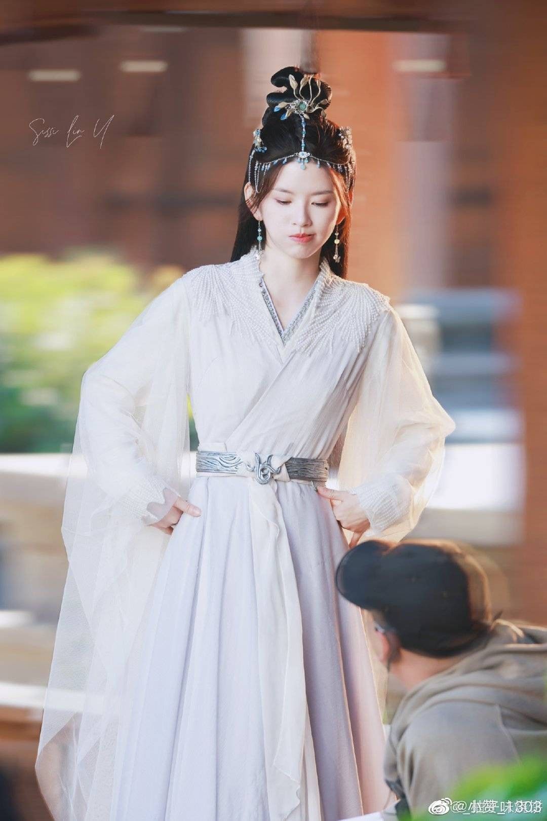 The Elegance of High-End Checkered Qipao:A Closer Look into Traditional Chinese Fashion The Elegance of High-End Checkered Qipao:A Closer Look into Traditional Chinese Fashion