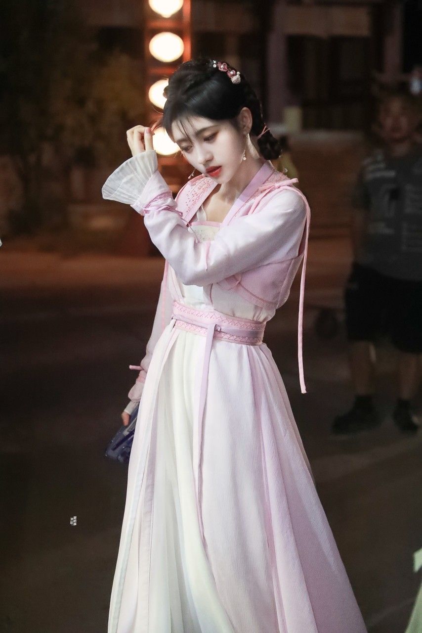 The Elegance of Hanfu Waist Belts:A Closer Look at Their History,Design,and Cultural Significance The Elegance of Hanfu Waist Belts:A Closer Look at Their History,Design,and Cultural Significance