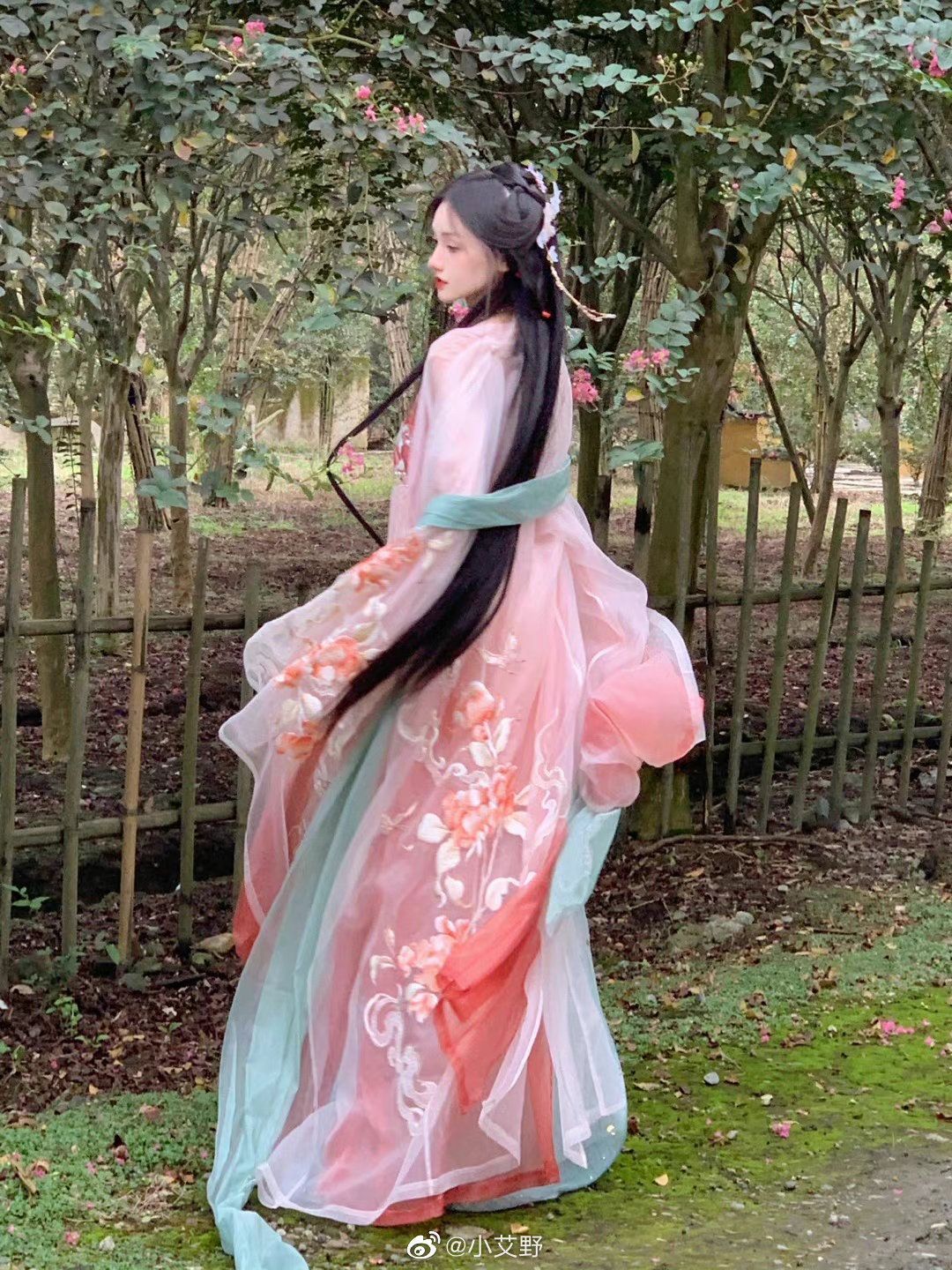 Golden Silk Cheongsam for the Joyful Mother-in-Law Golden Silk Cheongsam for the Joyful Mother-in-Law