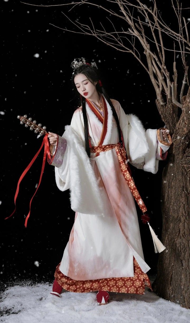 The Allure of Sitings Cheongsam Style in the Republic of China Era The Allure of Sitings Cheongsam Style in the Republic of China Era