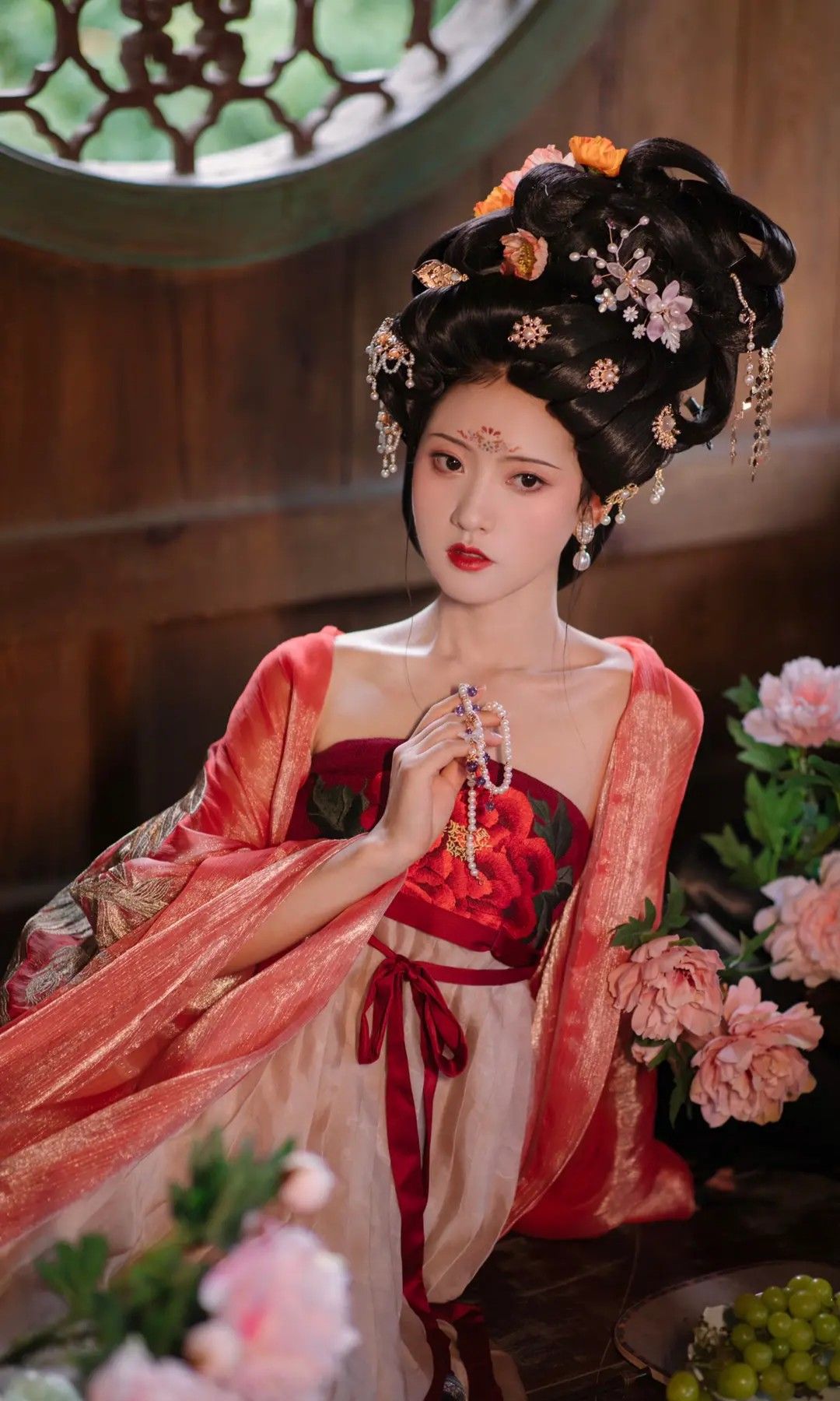 Autumn and Winter in a Cheongsam:My Mothers Elegance Autumn and Winter in a Cheongsam:My Mothers Elegance