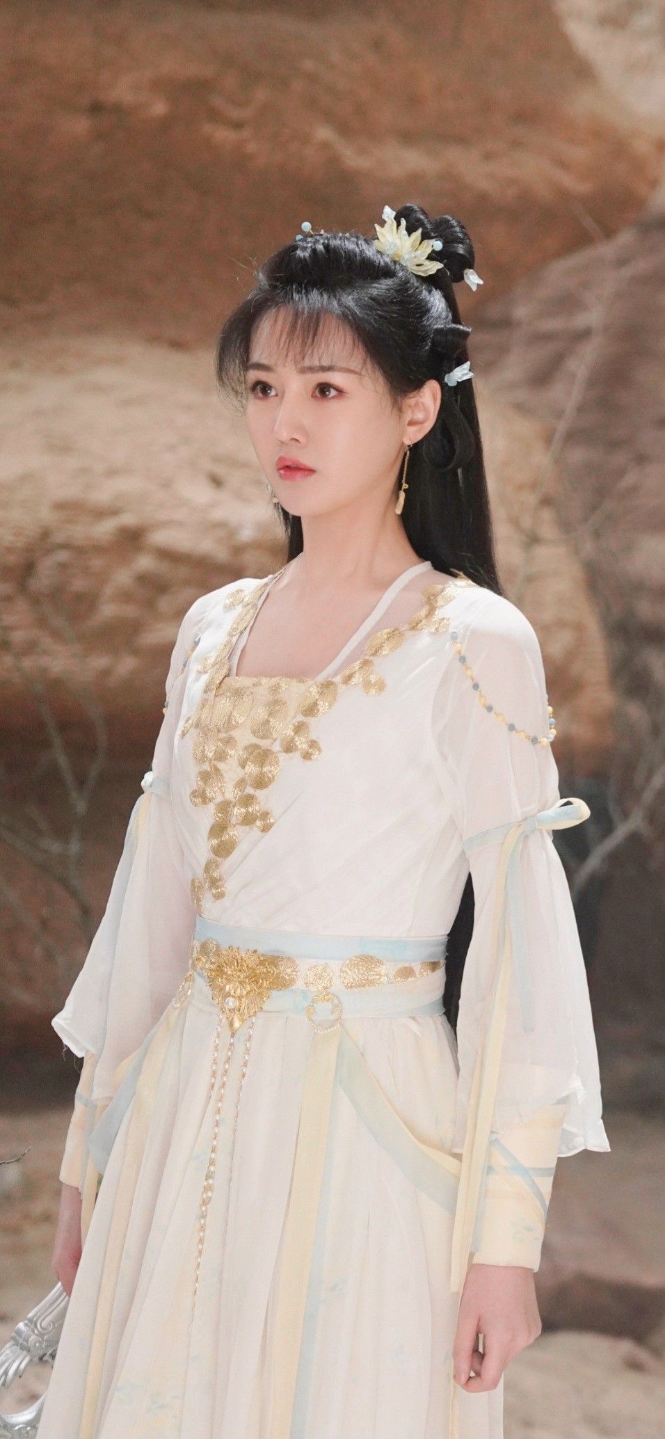 Traditional Charm of Hanfu Girls:A Glimpse into the World of Hanfu Fashion for Little Ones Traditional Charm of Hanfu Girls:A Glimpse into the World of Hanfu Fashion for Little Ones