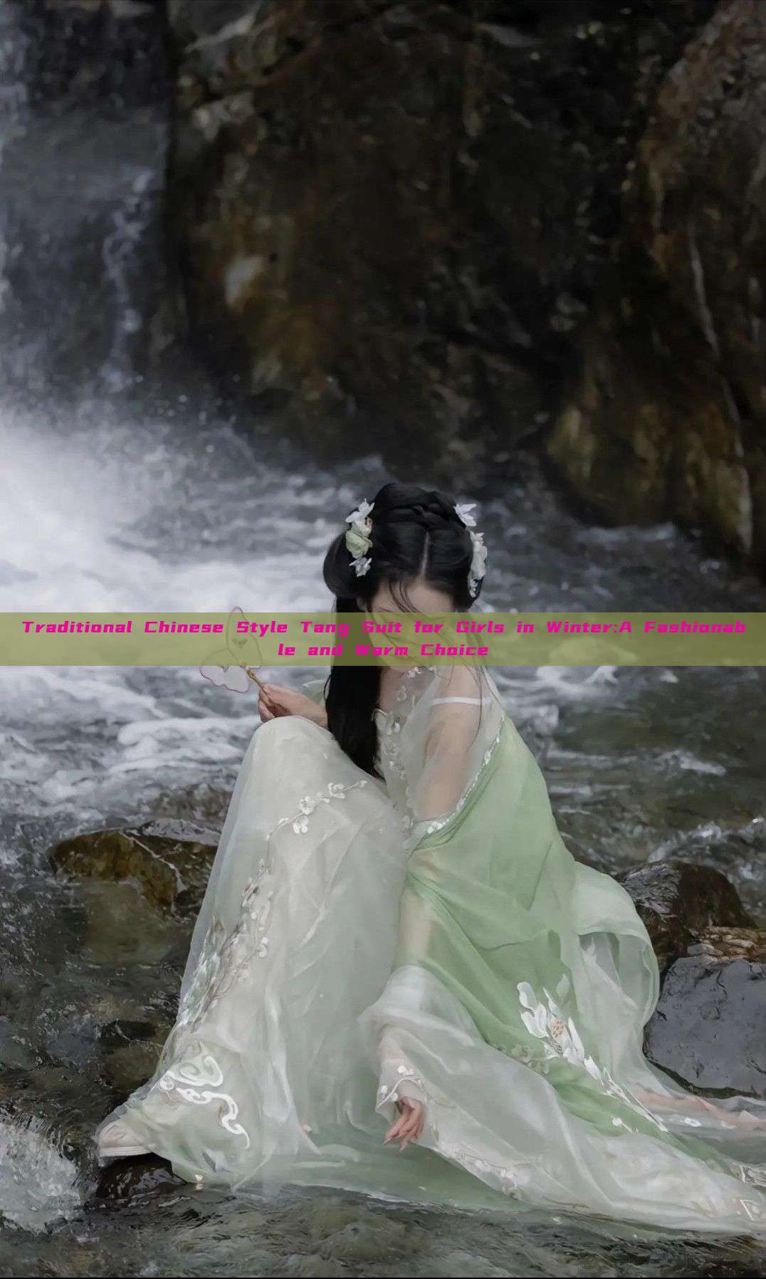 Traditional Chinese Style Tang Suit for Girls in Winter:A Fashionable and Warm Choice Traditional Chinese Style Tang Suit for Girls in Winter:A Fashionable and Warm Choice