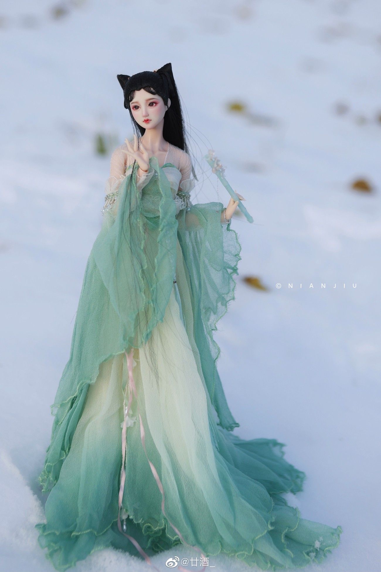 The Splendor of Jinlings Thirteen Beauties in Cheongsam Splendor The Splendor of Jinlings Thirteen Beauties in Cheongsam Splendor